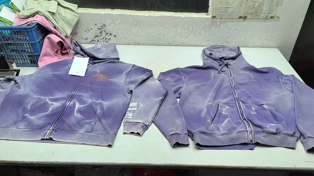 Washed, dyed and proofed GALLERY DEPT. FRENCH ZIP HOODIE French zippered hoodie Sun-washed purple Washed purple S-XL Ready-to-wear dyeing Hand-sewn and heavy-duty fabric fading Super-heavy washing Hand-hanging holes Bone-edging and whitening Mold customization with G LOGO zipper